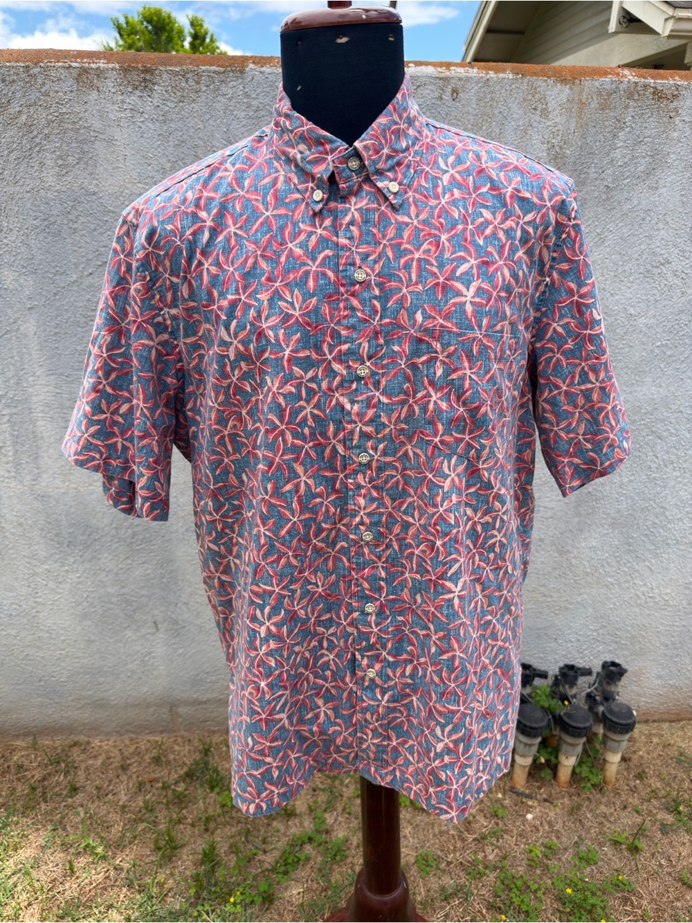 PreOwned Reyn Spooner Red/Blue Hawaiian Print Classic Full Button Men's Large